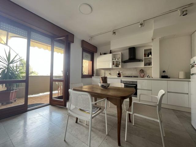 4-room flat, Massa - Photo 1