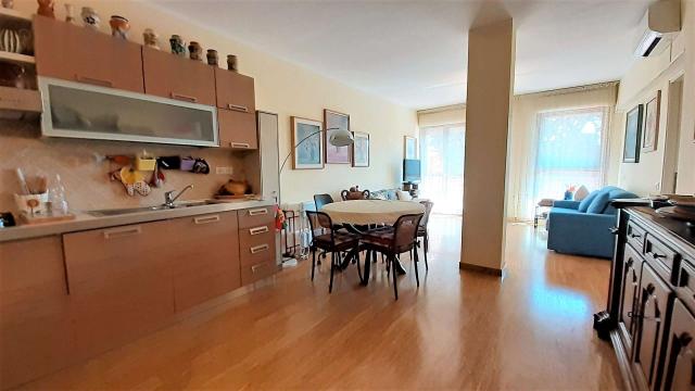 4-room flat, Massa - Photo 1