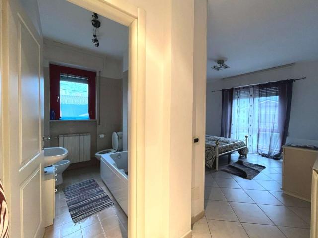 4-room flat in Via Garosi, Massa - Photo 1