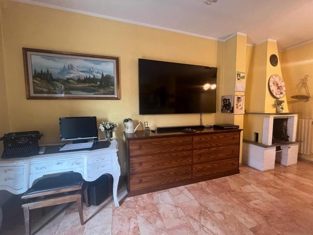 4-room flat in Via Ronchi, Massa - Photo 1