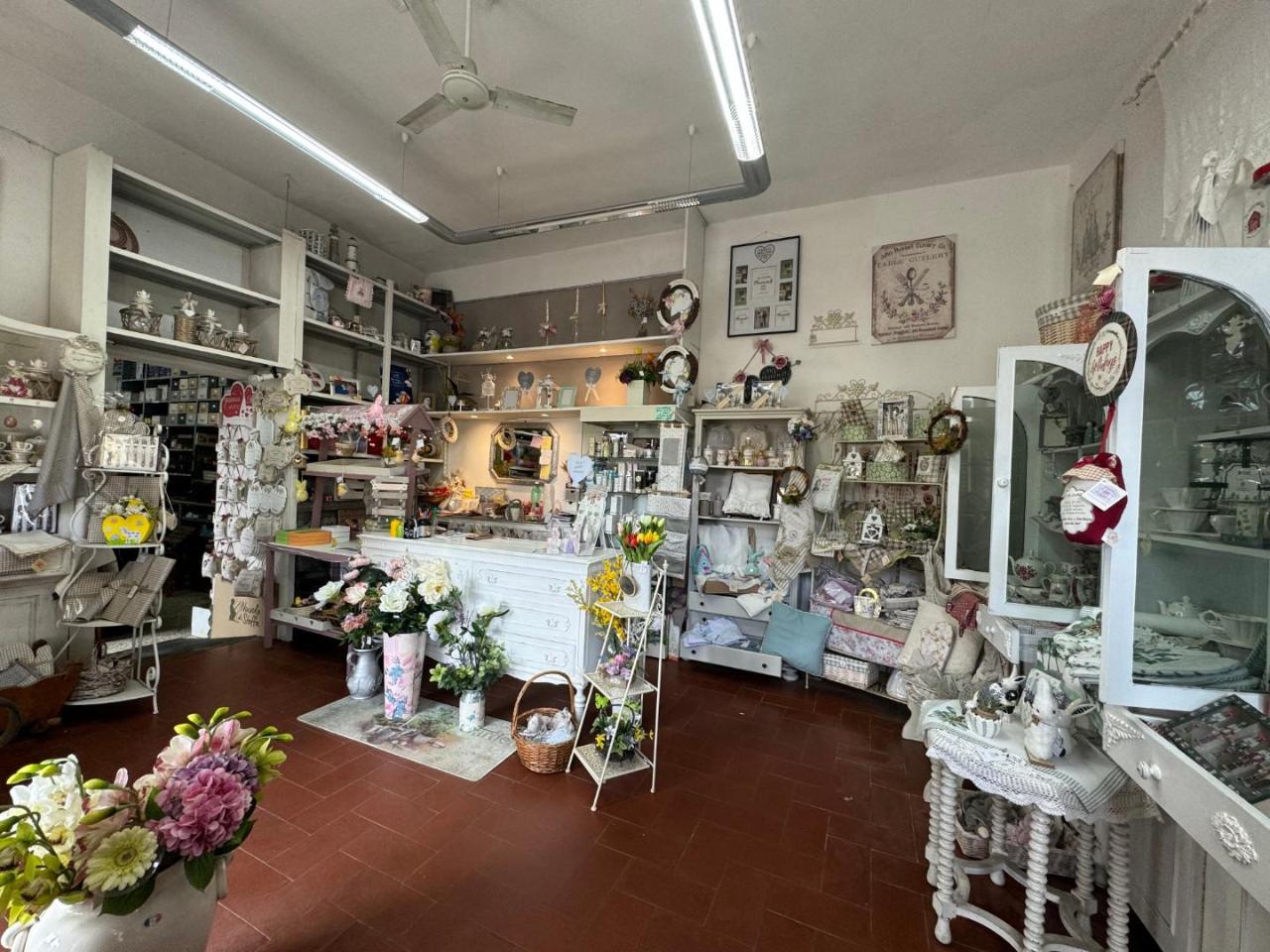 Locale commerciale in , Pisa, {3} - Foto 1