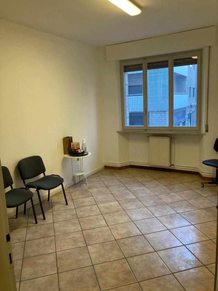 Ufficio in , Pontedera, {3} - Foto 1