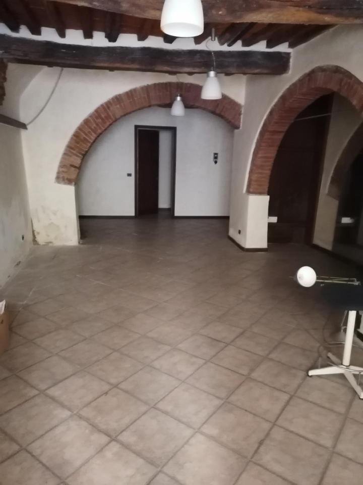 Laboratorio in , Ponsacco, {3} - Foto 1