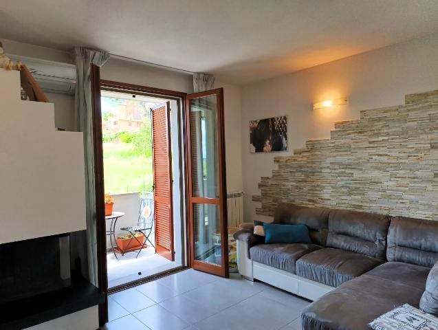 4-room flat, Capannoli - Photo 1