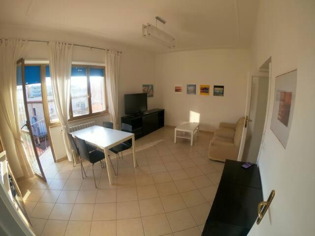 4-room flat in {3}, - Photo 1