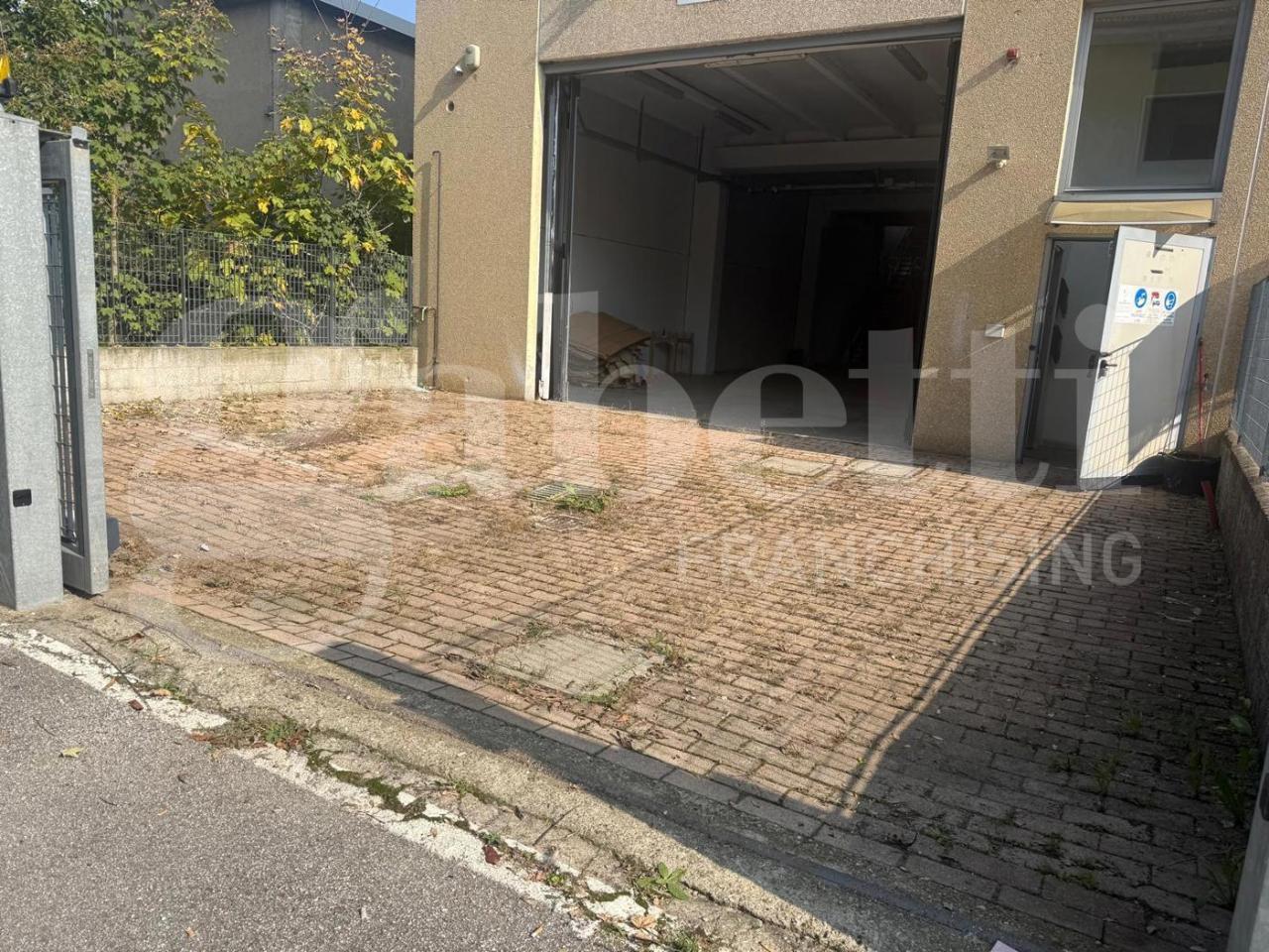 Capannone in Via Gioia  6/C, Cesano Maderno, {3} - Foto 2