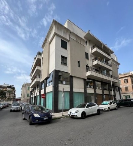 Immobile commerciale in affitto a Messina