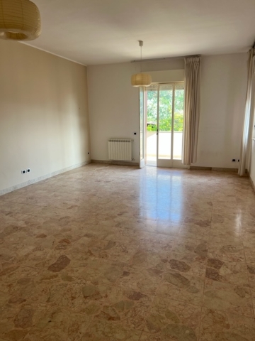 Vierzimmerwohnung in Salita Ogliastri 62, Messina - Foto 1