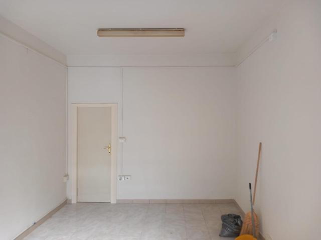 Business space, Pisa - Photo 1