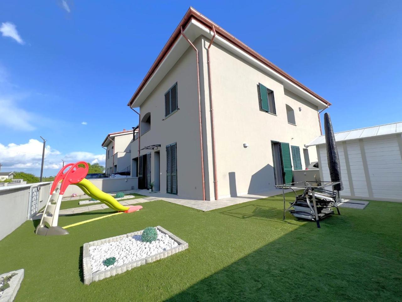 casa indipendente in vendita a Cascina in zona San Casciano