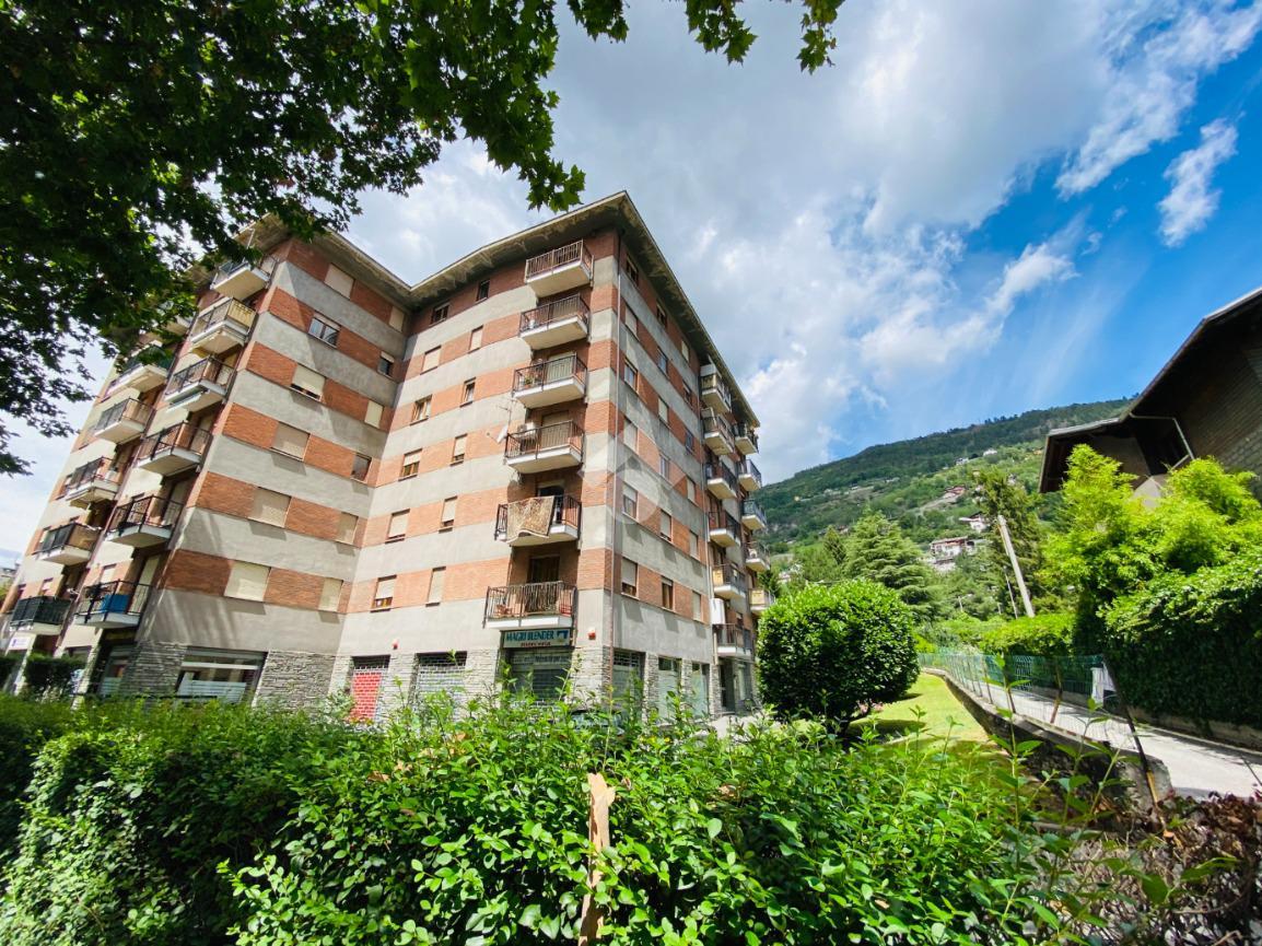 Negozio in vendita a Aosta