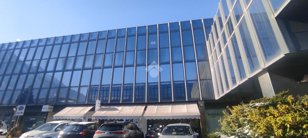 Ufficio in Regione Borgnalle 10, Aosta, {3} - Foto 1