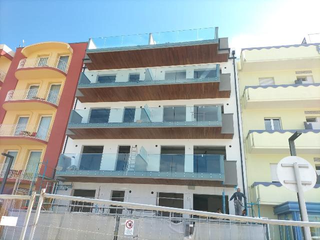 Trilocale in {3}, Viale Mare - Foto 1