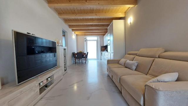 Small villa, Cascina - Photo 1