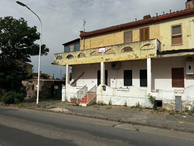 3-room flat in Via Anselmo Roux 53, Carbonia - Photo 1