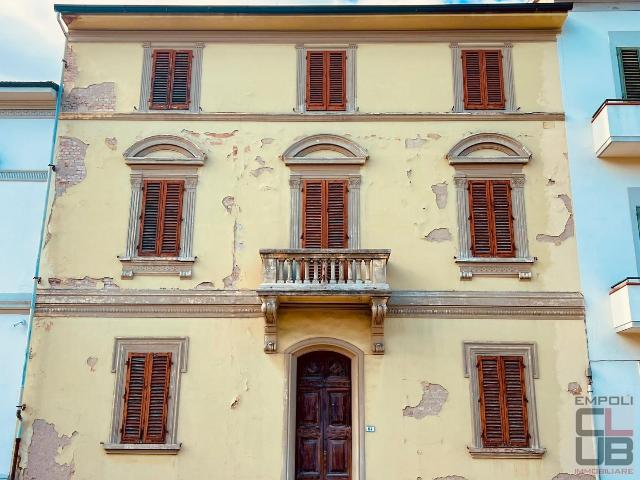 Mansion in a Giuseppe Verdi 58, Empoli - Photo 1