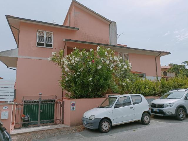 Three-family villa, Rosignano Marittimo - Photo 1