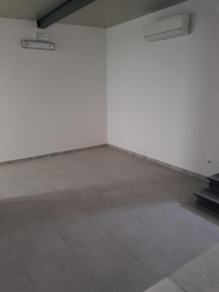 Locale commerciale in , San Giuliano Terme, {3} - Foto 1