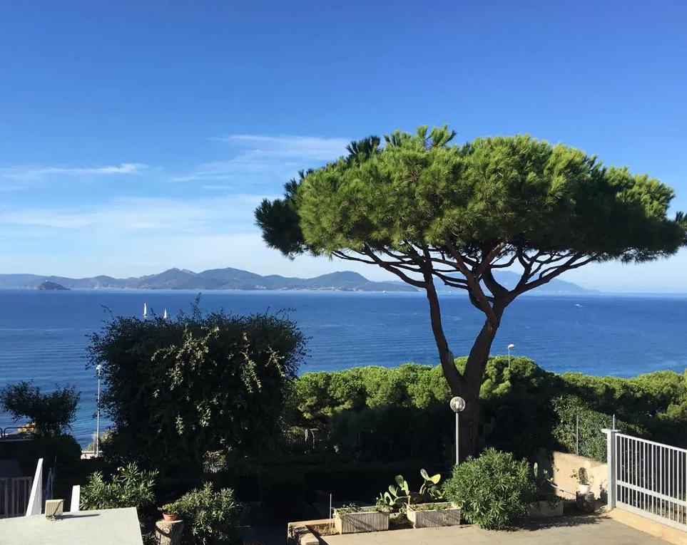 Villa bifamiliare in vendita a Piombino