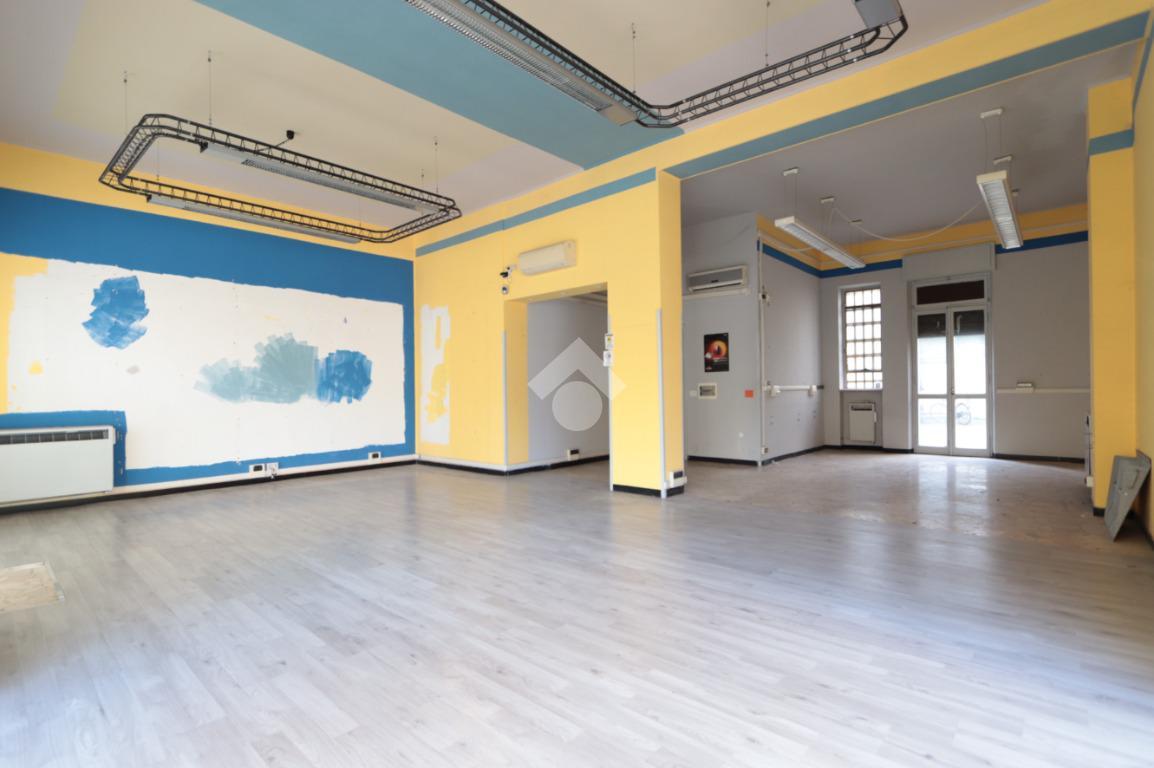Negozio in Via Carlo Pisacane 14, Alessandria, {3} - Foto 1