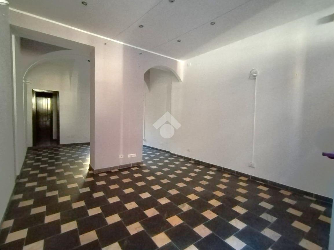 Negozio in Via Faà di Bruno Emilio 18, Alessandria, {3} - Foto 2