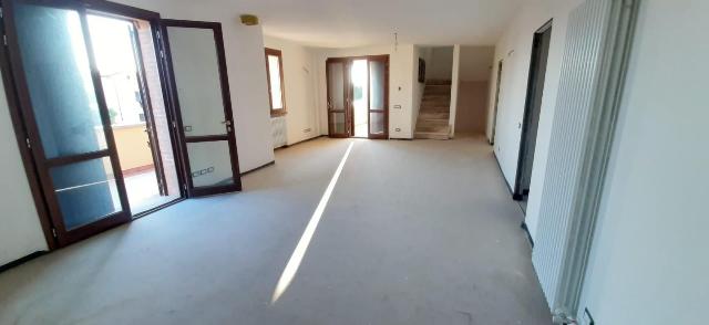 Three-family villa, Cecina - Photo 1