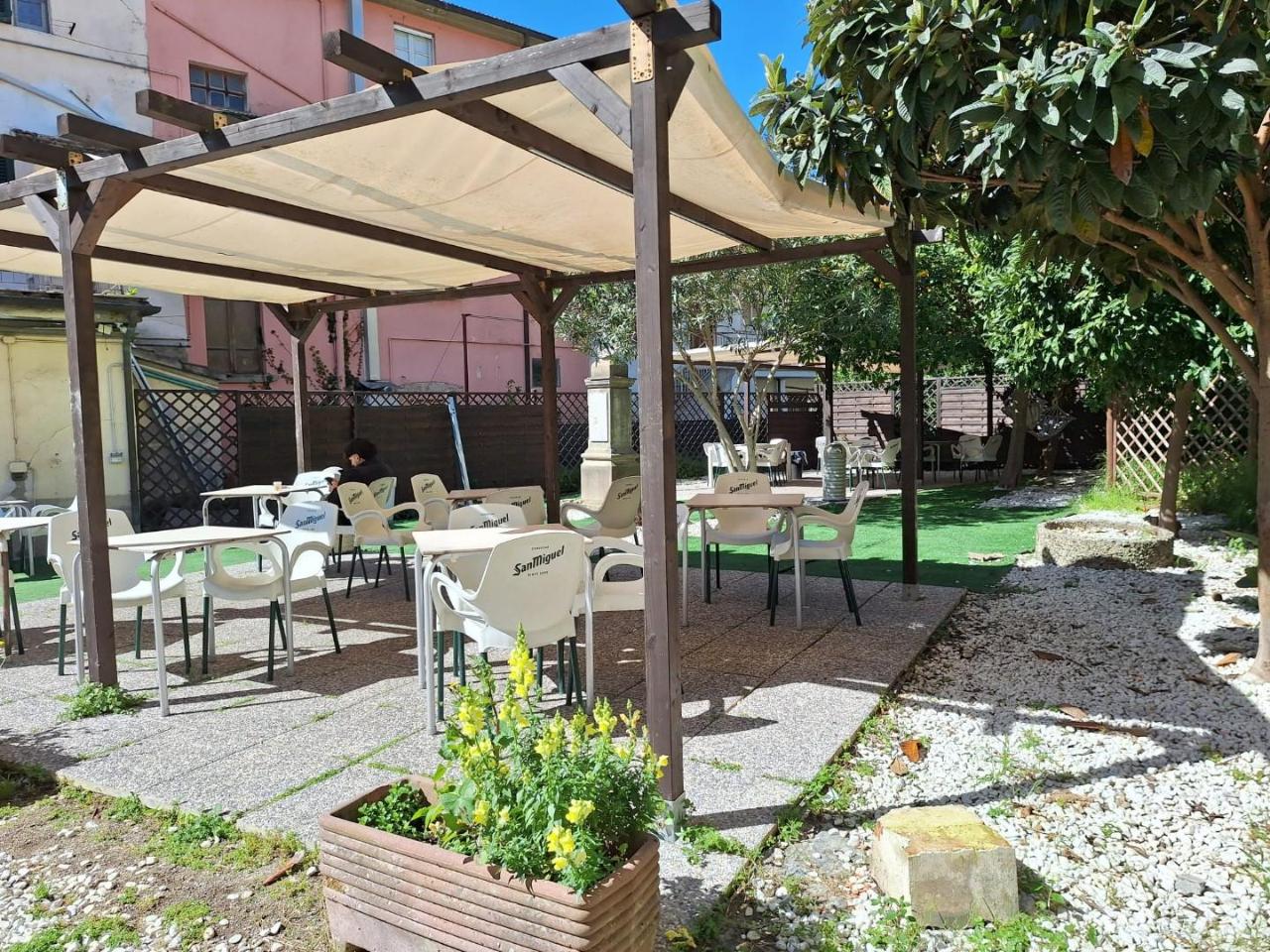 Locale commerciale in G. Marconi, Gavorrano, {3} - Foto 1