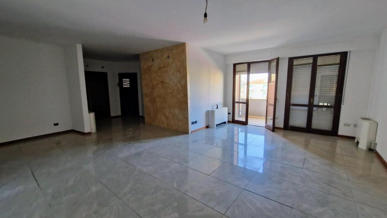 Ufficio in , Santa Croce Sull'Arno, {3} - Foto 2