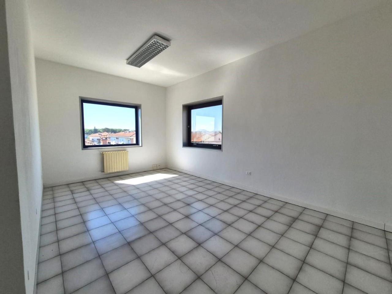 Ufficio in , Castelfranco Di Sotto, {3} - Foto 2