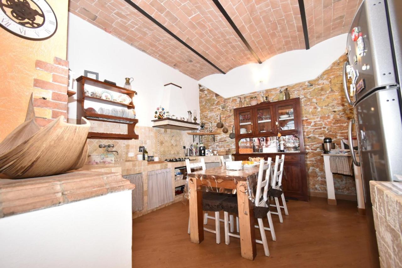 casa indipendente in vendita a San Giuliano Terme