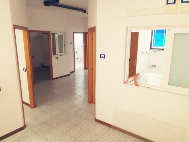 Office in {3}, - Photo 1