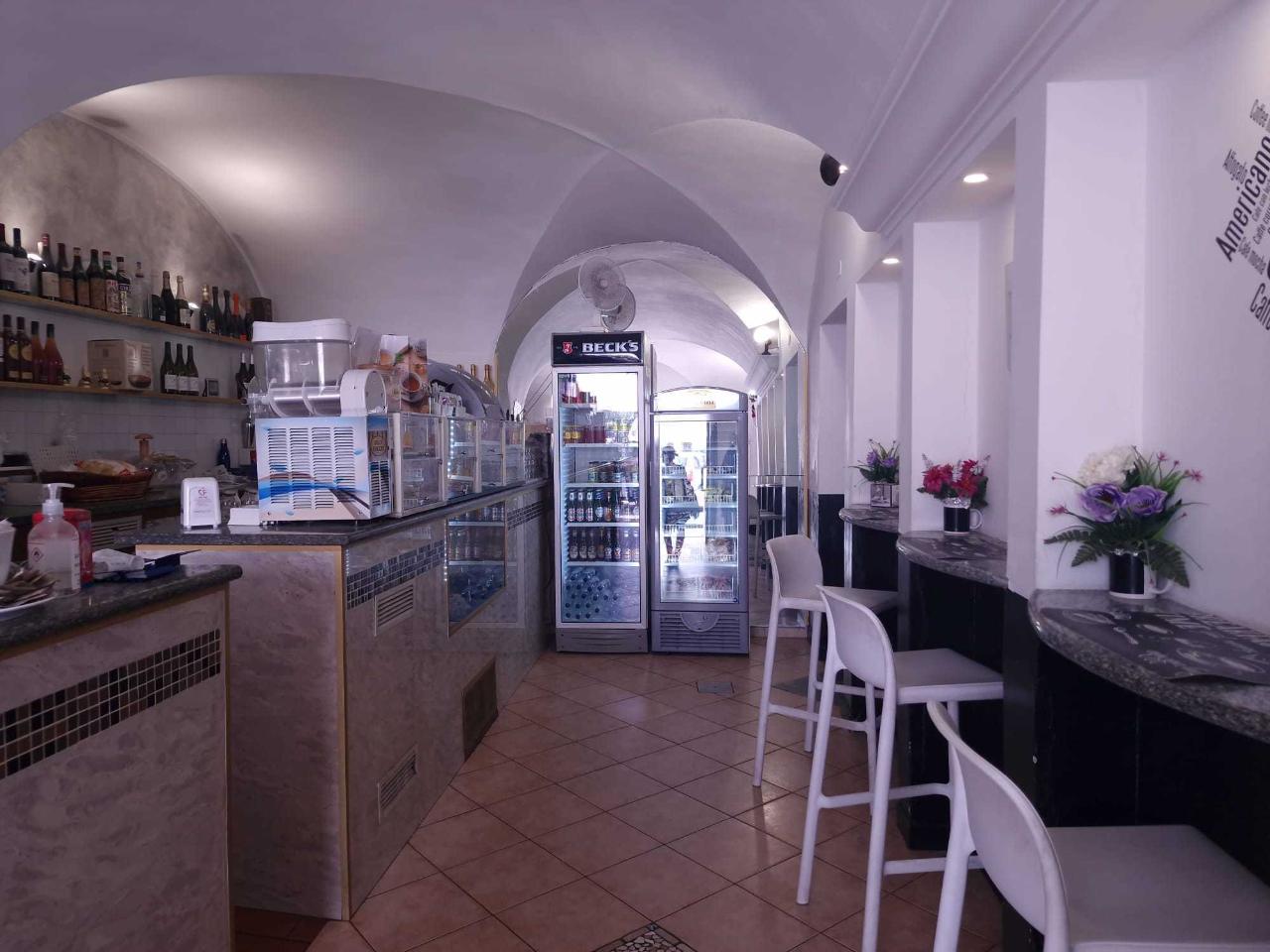 Palazzina commerciale in , Imperia, {3} - Foto 2