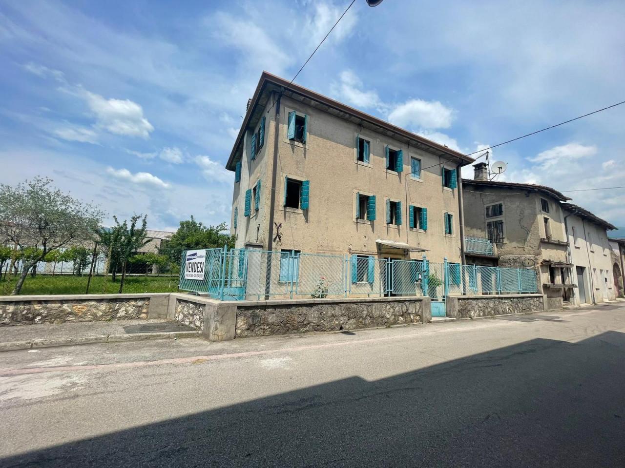 Casa indipendente in vendita a Vittorio Veneto