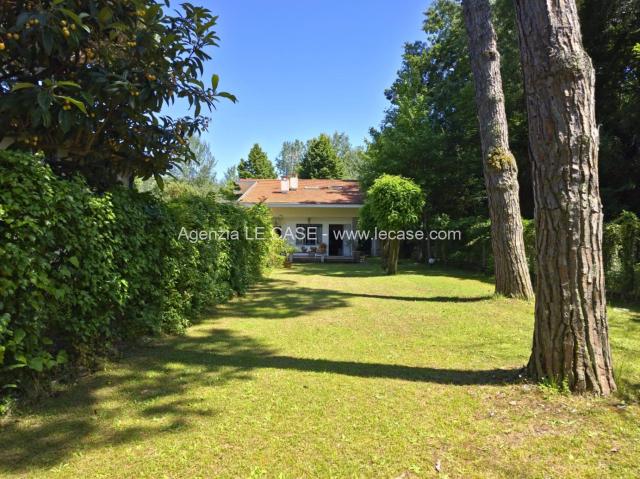 Mansion in Via Livorno, Massa - Photo 1