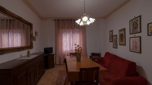 Vierzimmerwohnung in Via Trento 18, Follonica - Foto 1