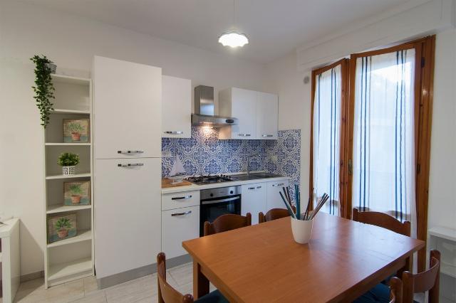 3-room flat in Via Isola Palmaria 13, Follonica - Photo 1