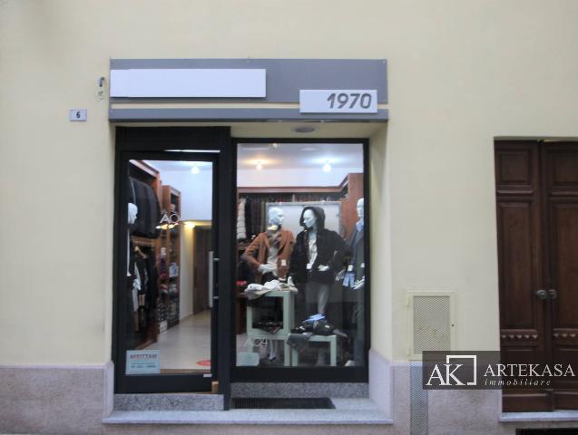 Shop in Via Prina 6, Novara - Photo 1