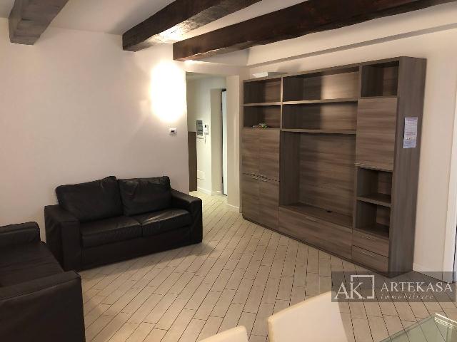 2-room flat in Via Giuseppe Prina 4, Novara - Photo 1