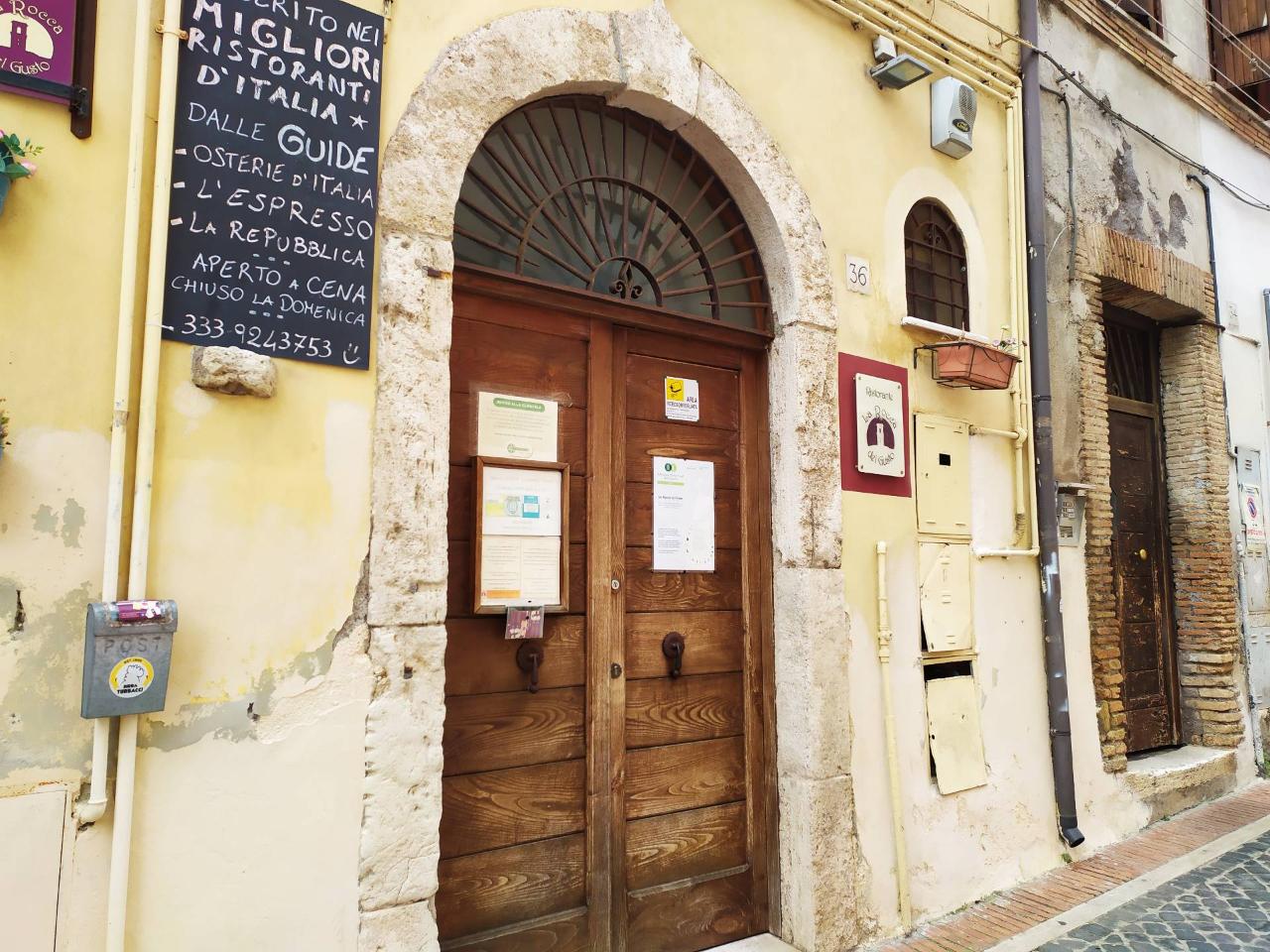 Esercizio commerciale in Via della Rocca 36, Monterotondo, {3} - Foto 2
