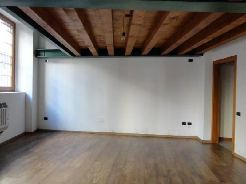 Negozio in , Bassano del Grappa - Foto 1