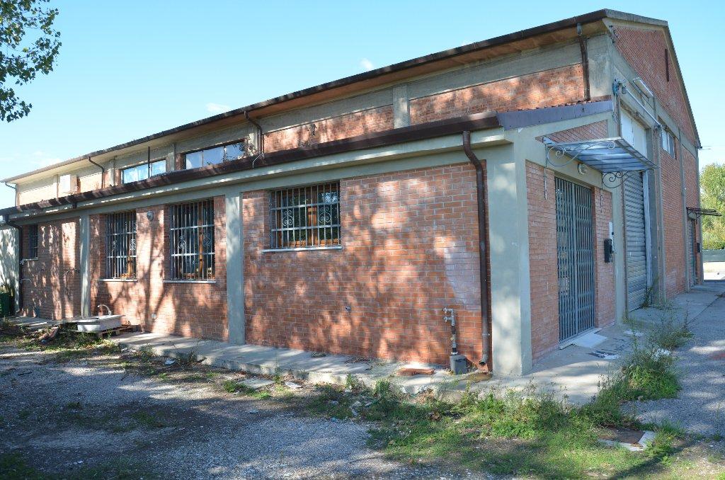 Locale commerciale in , San Giuliano Terme, {3} - Foto 1