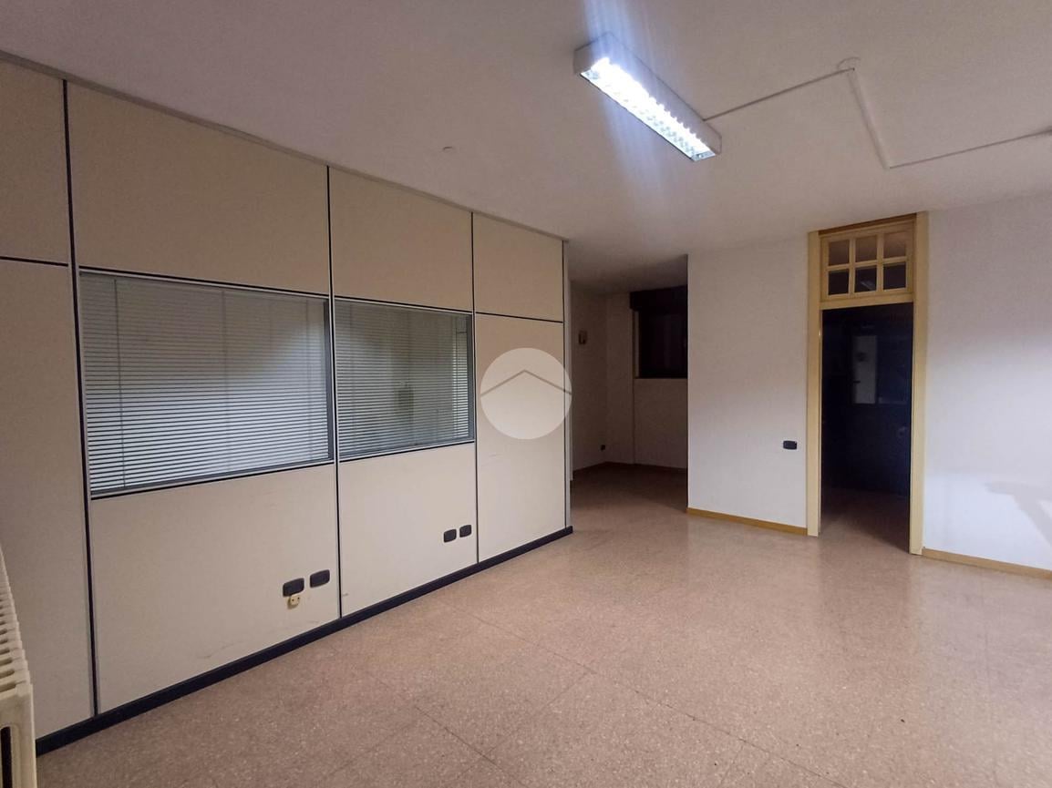Ufficio in Via Roma 1, Caravaggio, {3} - Foto 1