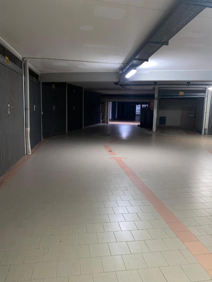 Parcheggio chiuso in , Genova, {3} - Foto 2