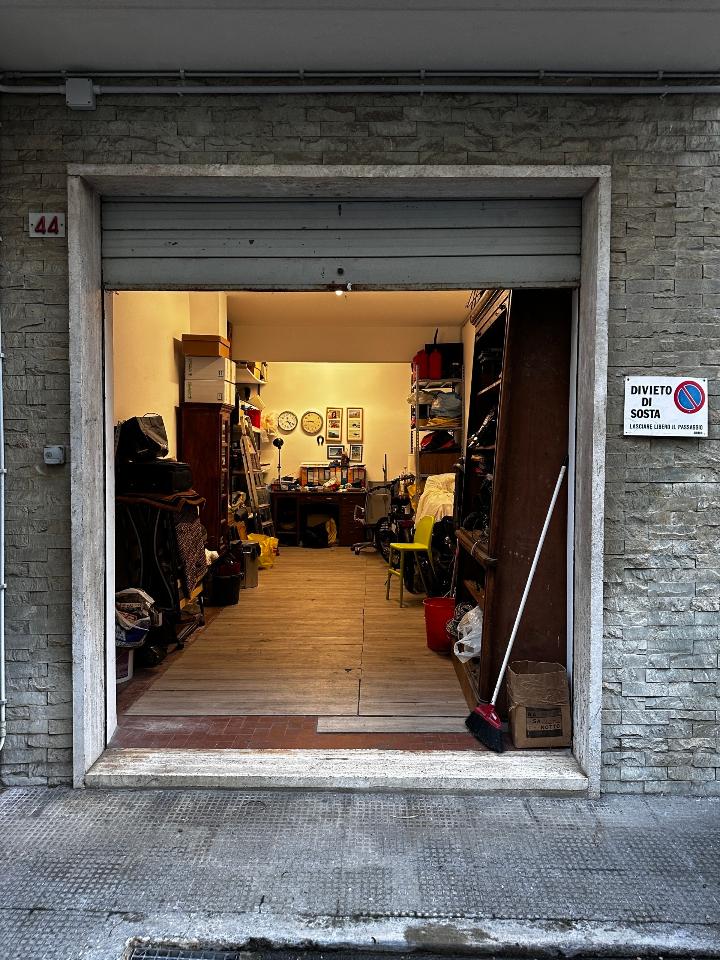 Parcheggio chiuso in Via del Commercio 44 R, Genova, {3} - Foto 1