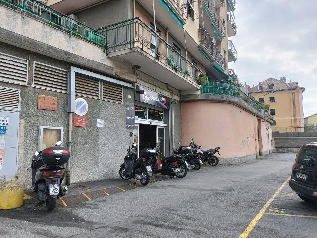 Geschäftsgebäude in Via dell'Alloro 1, Genova - Foto 1