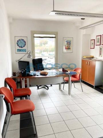 Office in {3}, - Photo 1