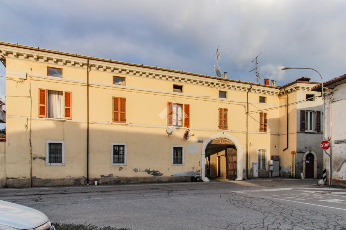 Palazzo in vendita a Prevalle