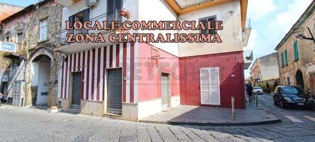 Commercial building, Marcianise - Photo 1