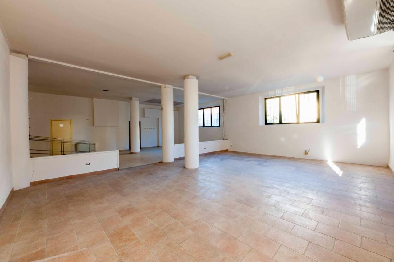 Negozio in , Poggibonsi, {3} - Foto 1