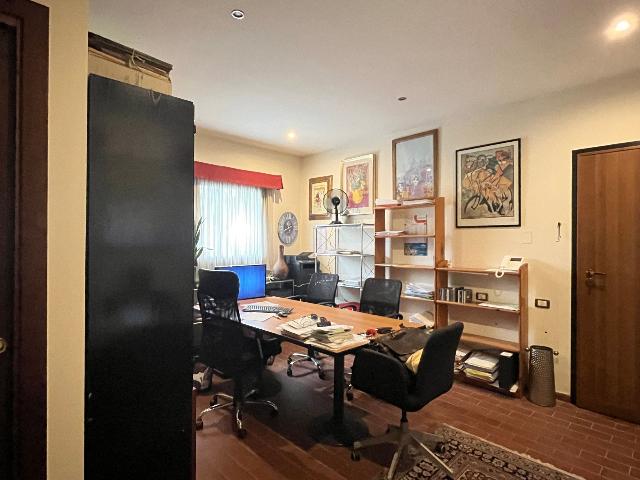 Office in {3}, Via Castelfidardo  11 - Photo 1